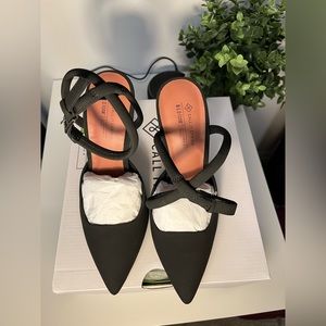 Black Pumps for Work, Dinner Dates or a girls night out. Size 7